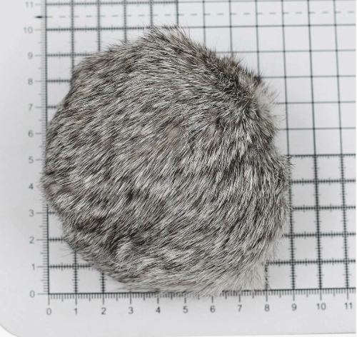 Помпон из искусственного меха светло-серый D10см